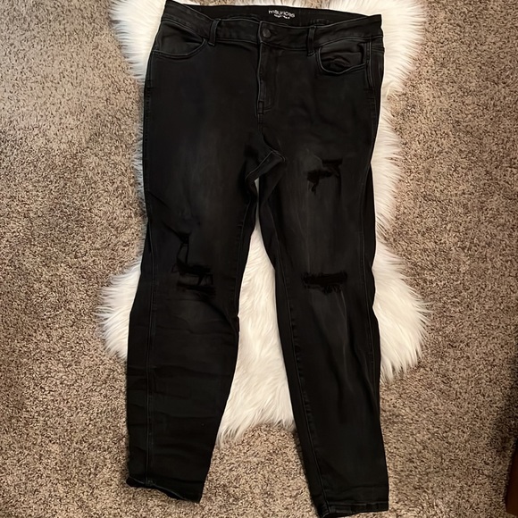 Maurice’s high rise black jeans - Picture 2 of 4